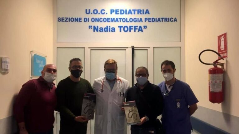 Consegnati al reparto di oncoematologia pediatrica di Taranto 9 stetoscopi da parte della nostra Associazione